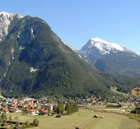 Harrys Huette Holiday home Scharnitz