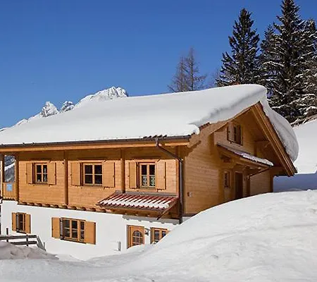 Harrys Huette Holiday home